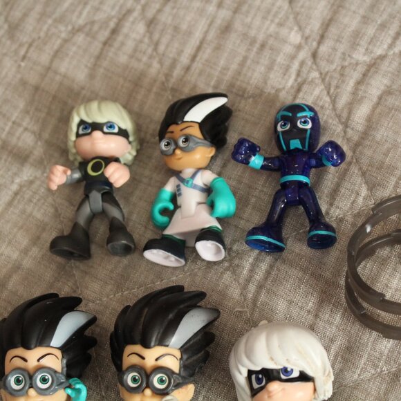 Large Lot of PJ Masks Characters Cat Boy Owlette Gecko - Picture 2 of 6